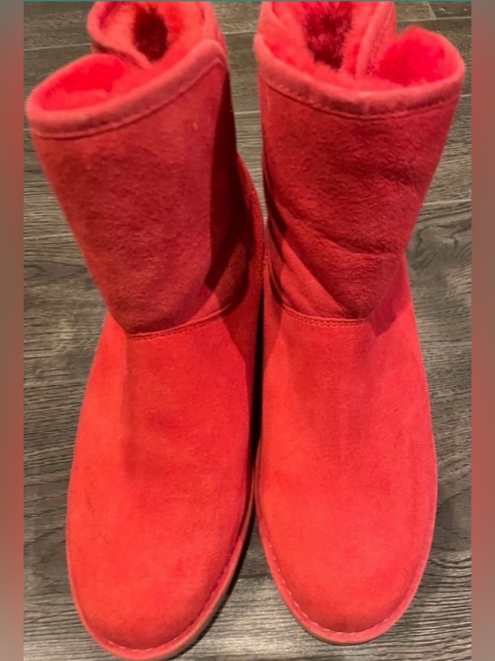UGG AUSTRALIA - NWOB - RED WOOL AND LEATHER KRISTEN BOOTS - 8L